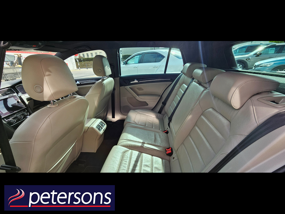 2019 Volkswagen Golf - image 14