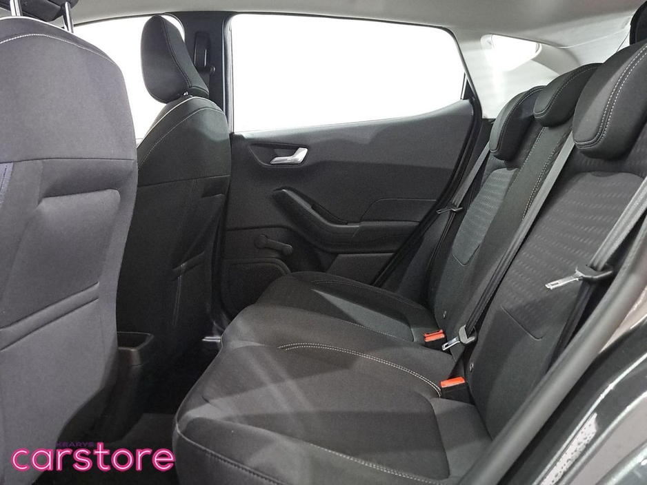 2019 Ford Fiesta - image 10