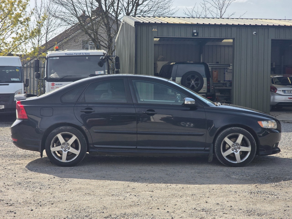 2009 Volvo S40 - image 8