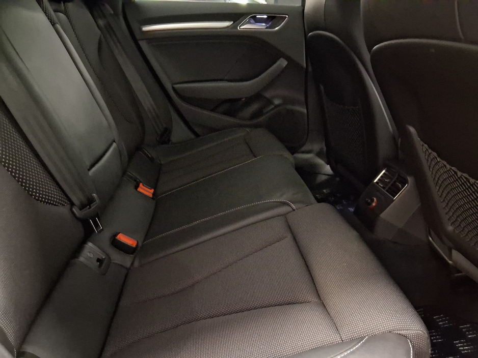 2015 Audi A3 - image 8