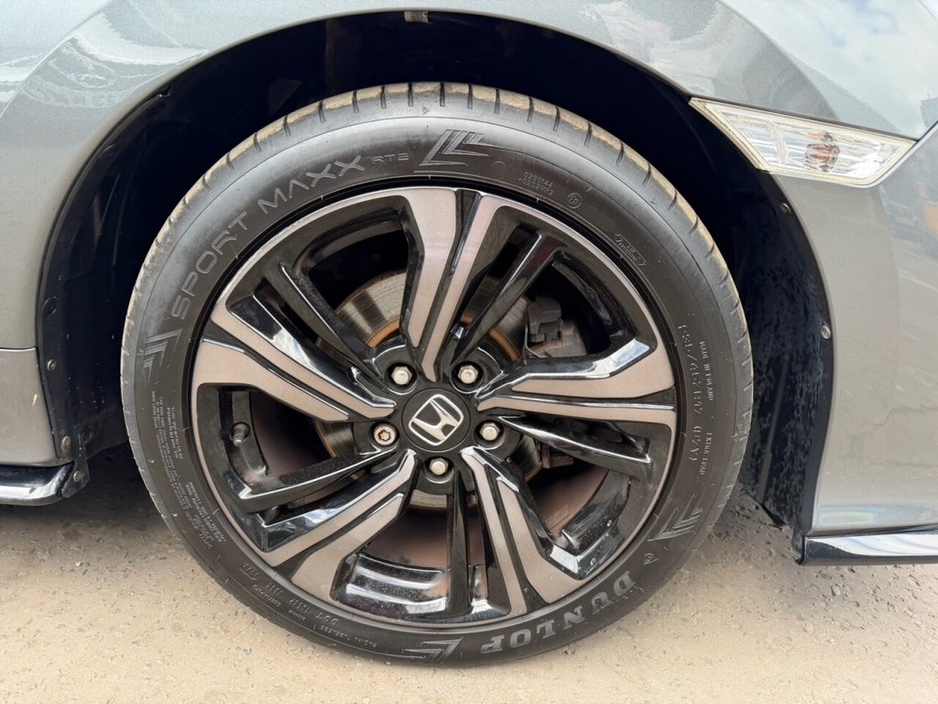 2019 Honda Civic - image 40