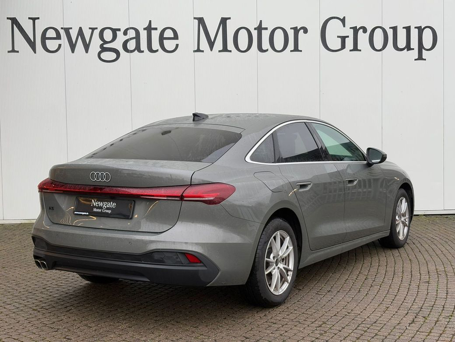 2025 Audi A5 40 TDI 204HP SE S-T €51,888