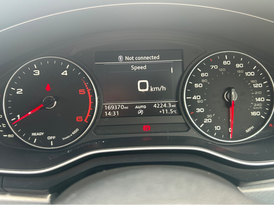 2016 Audi A4 - image 6