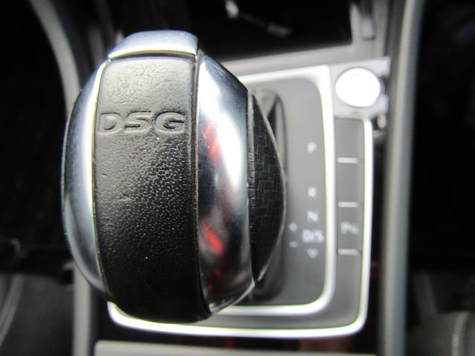 2015 Volkswagen Golf GOLF R ESTATE AWD 5DR Auto €21,950