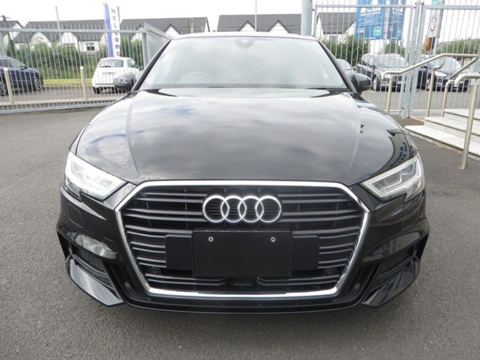2018 Audi A3 1.4 TFSi S-Line Auto / Low Kilometers / €22,950