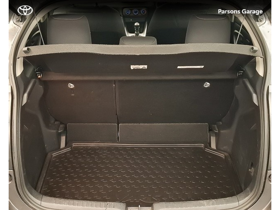 2022 Toyota Yaris 1.5 LUNA 4DR €19,995