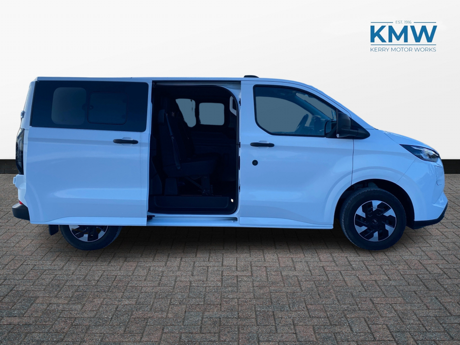 2025 Ford Transit Custom 2.5 Crewcab PHEV Automatic €42,500