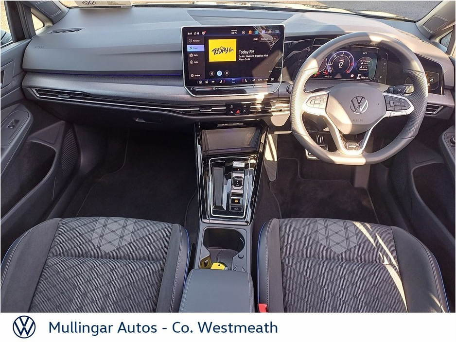 2026 Volkswagen Golf - image 2