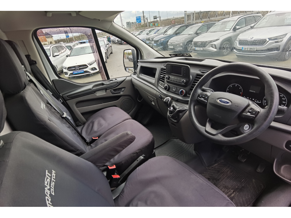 2021 Ford Transit Custom - image 10