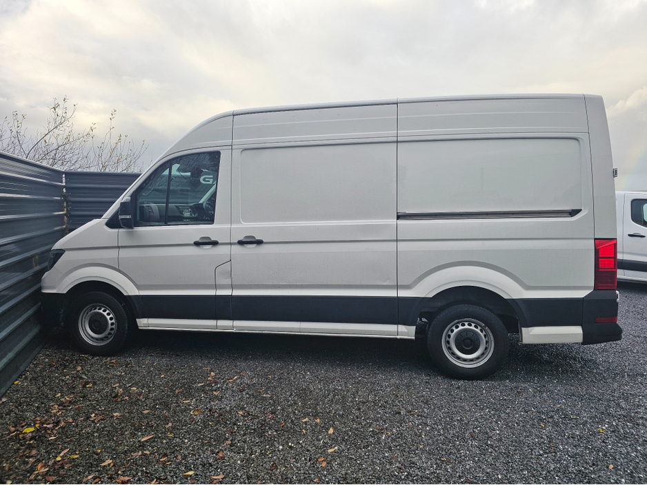 2020 Volkswagen Crafter 35 MWB 140HP MANUAL 6SPEED FWD 5DR €22,133