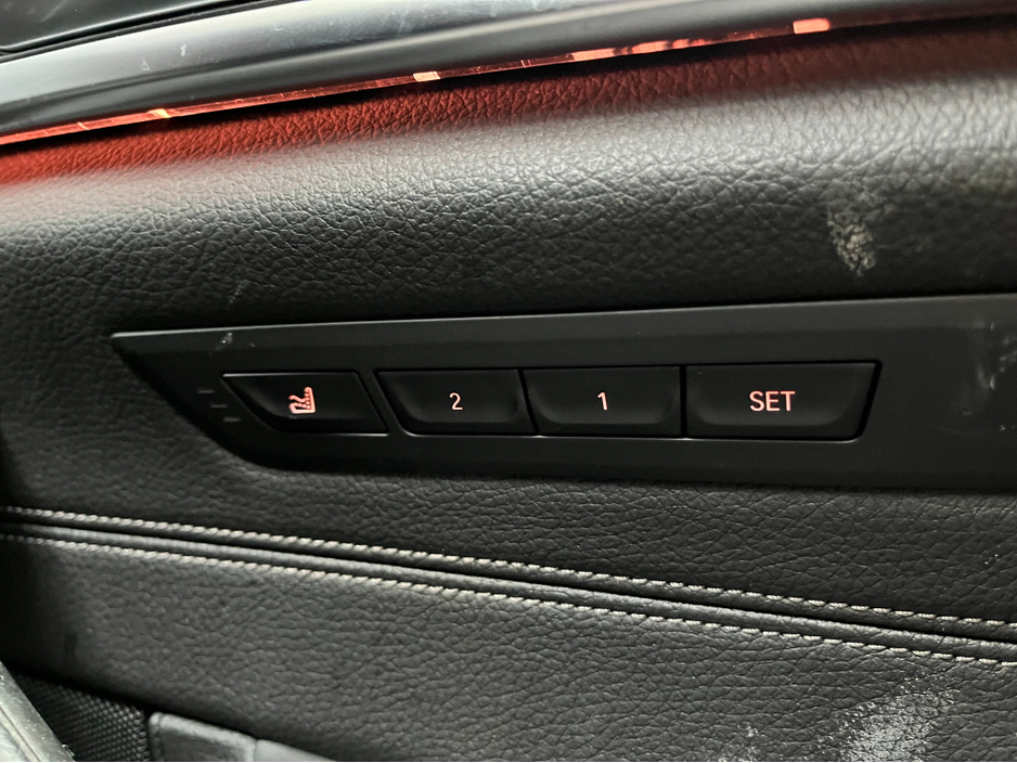 2018 BMW 5 Series - image 14