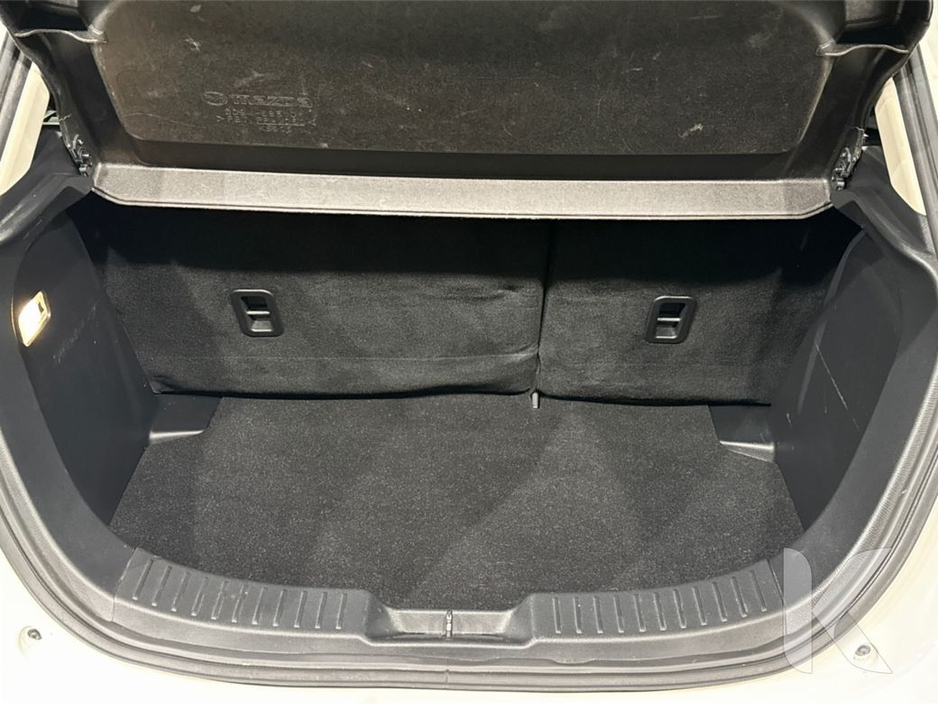 2019 Mazda Demio - image 12