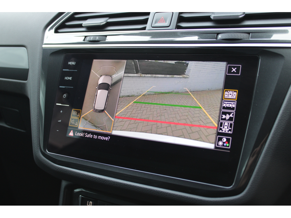 2018 Volkswagen Tiguan - image 14