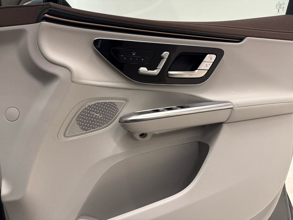 2025 Mercedes-Benz EQE - image 21