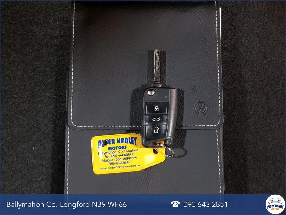 2018 Volkswagen Tiguan - image 38