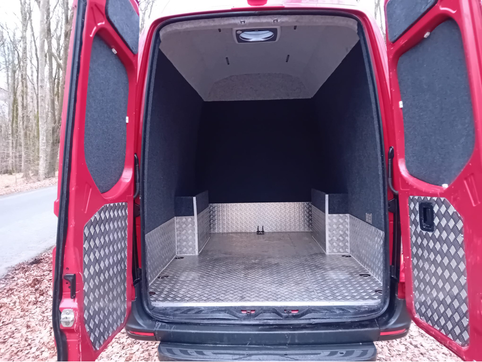 2019 Mercedes-Benz Sprinter - image 9