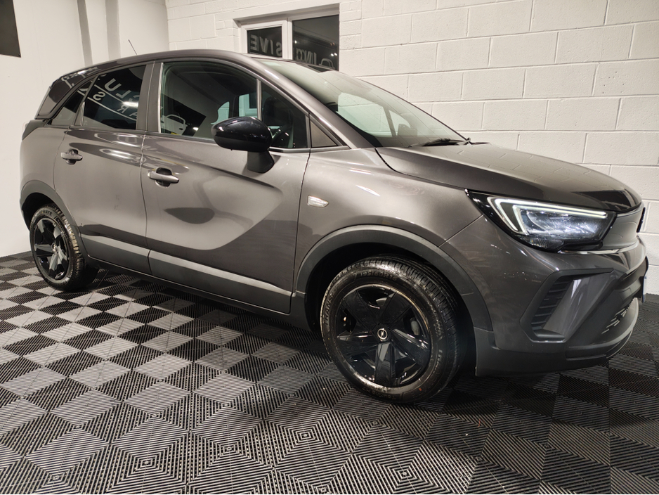 2022 Opel Crossland X - image 9