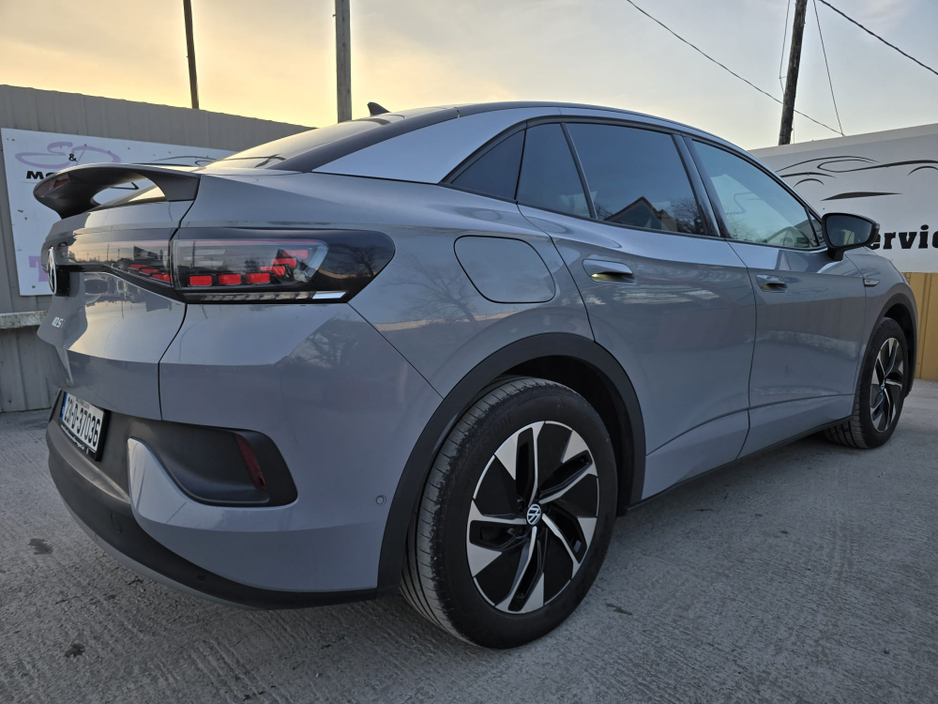 2023 Volkswagen ID.5 - image 2