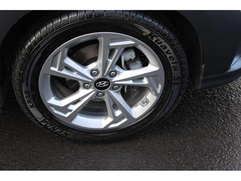 2023 Hyundai Kona - image 10