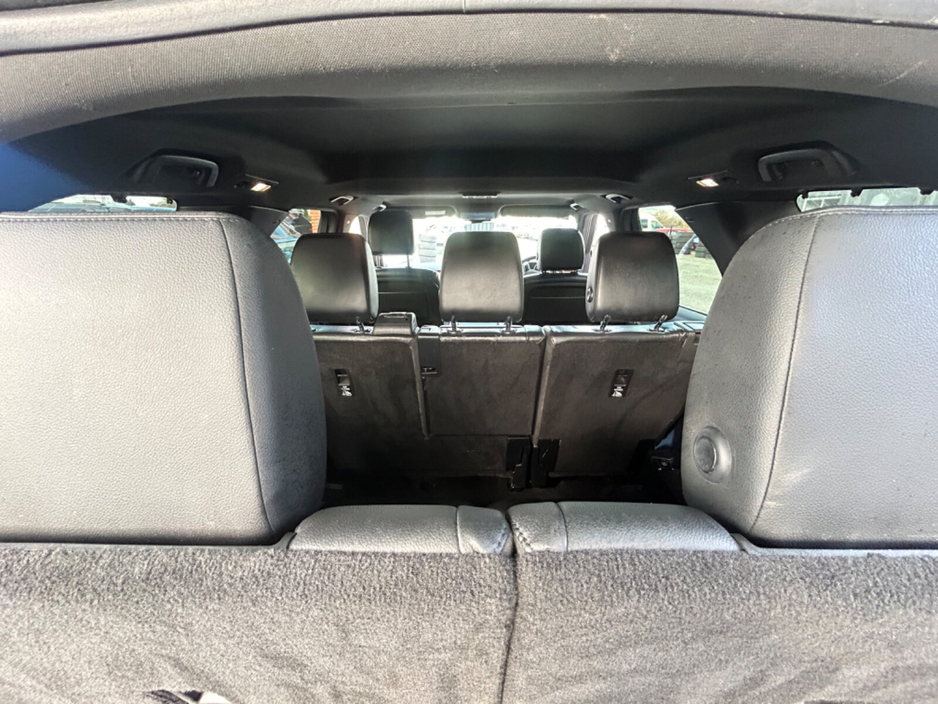 2019 Land Rover Discovery - image 19