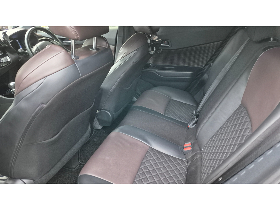 2019 Toyota C-HR Luna Sport Hybrid €19,950