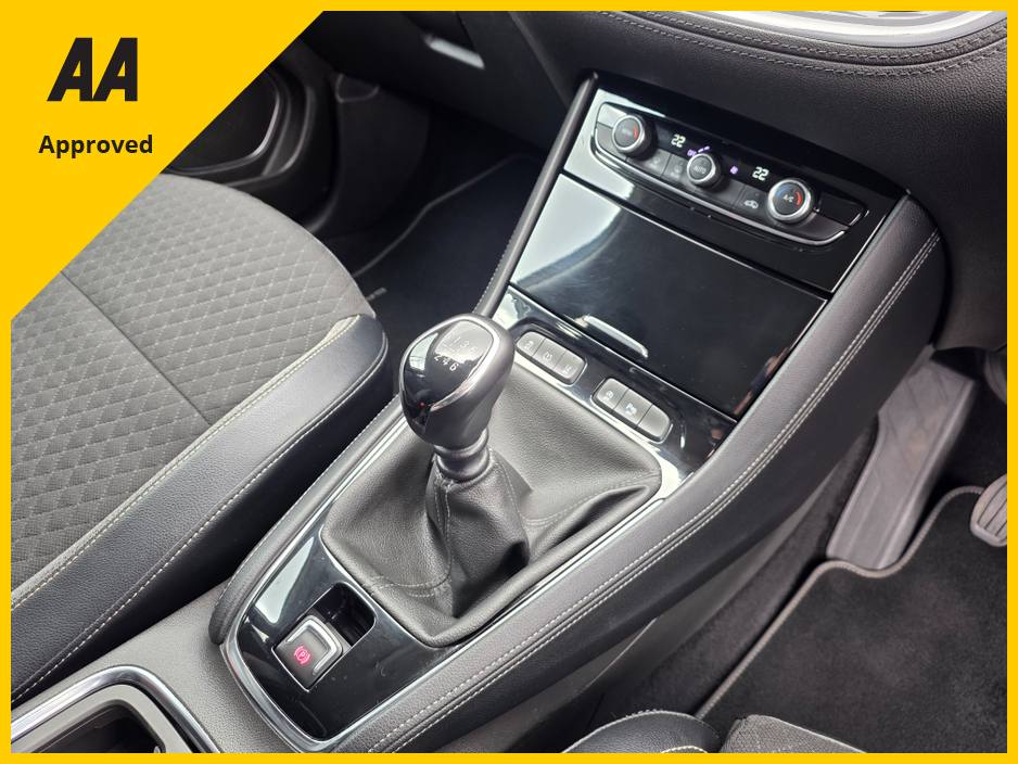 2021 Opel Grandland X - image 14