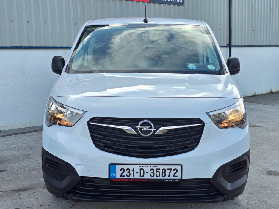 2023 Opel Combo - image 15