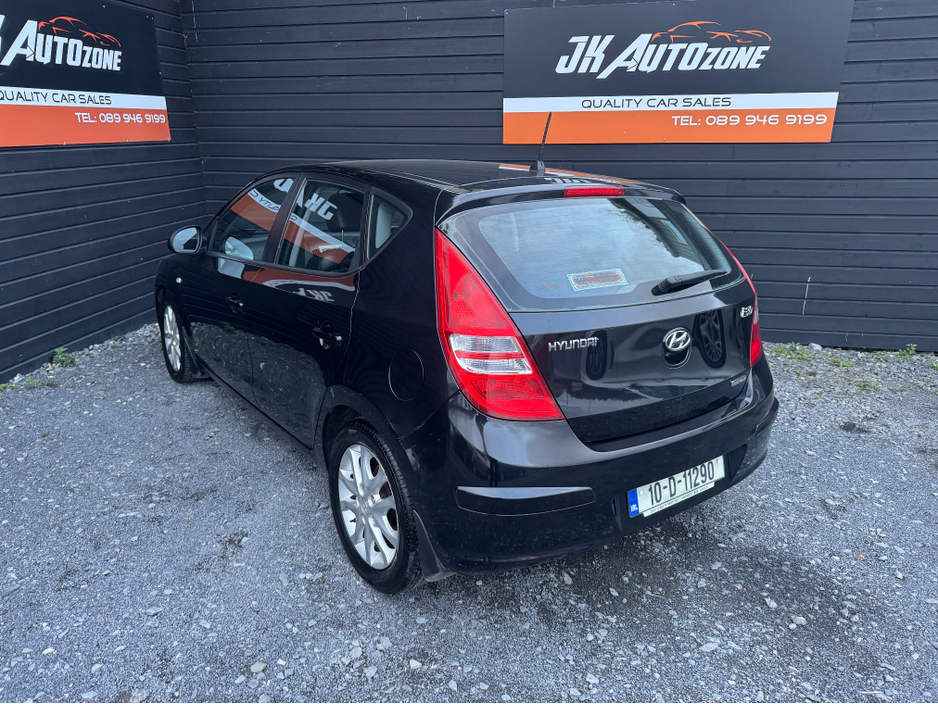 2010 Hyundai i30 - image 4