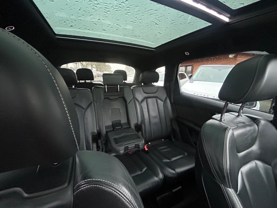 2017 Audi Q7 - image 31