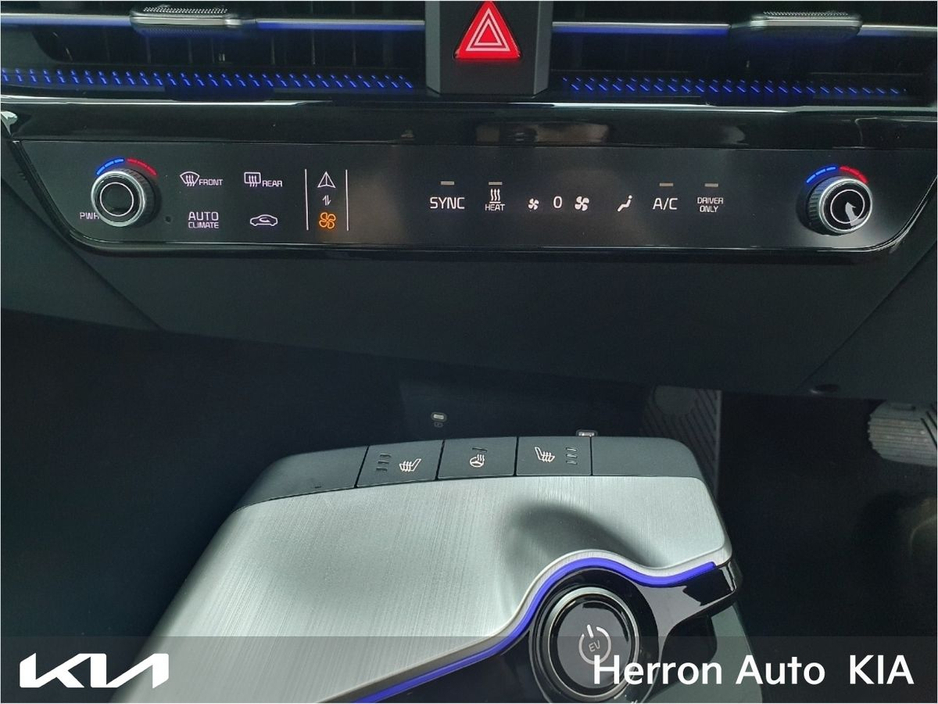2022 Kia EV6 - image 8