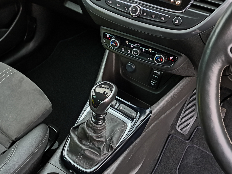 2023 Opel Crossland ULTIMATE 1.2TURBO 110BHP **LEATHER/SUEDE INTERIOR** €21,950