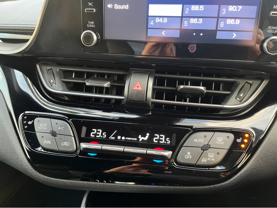 2023 Toyota C-HR SOL MODELLISTA AUTOMATIC HYBRID 1.8 PETROL //360 PARKING CAMERAS//ADAPTIVE CRUISE CONTROL//HALF LEATHER HEATED SEATS//KEYLESS ENTRY// €29,950