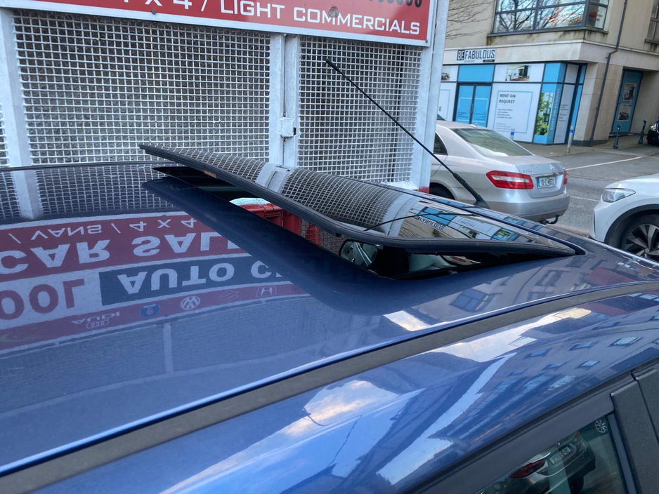 2006 Ford Fiesta - image 3