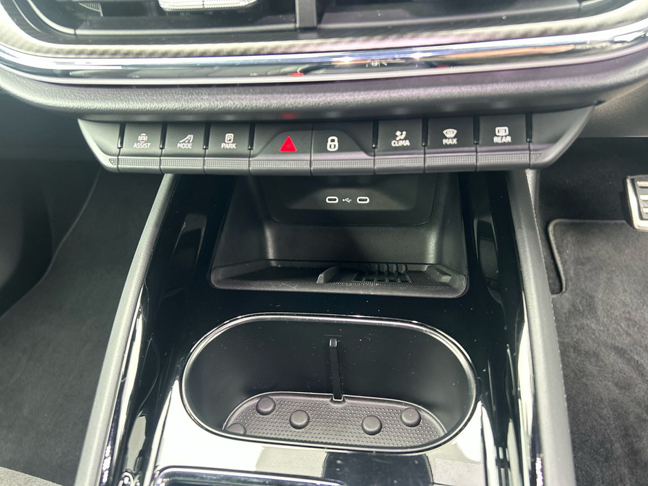2025 Skoda Enyaq - image 23