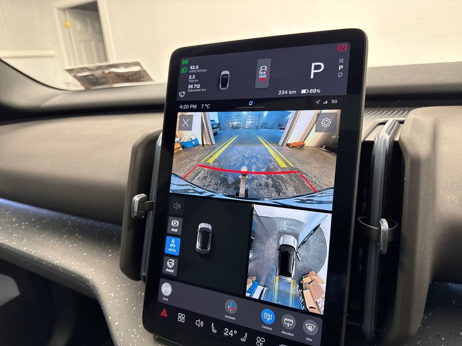 2024 Volvo EX30 - image 21