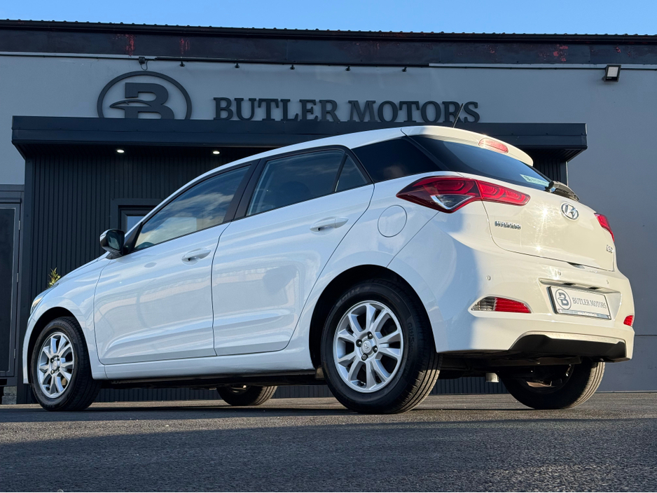 2017 Hyundai i20 - image 17