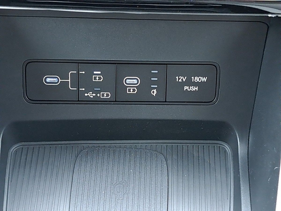 2025 Hyundai Tucson Platinum Automatic Plug in Hybrid with panomaric sunroof. €47,450