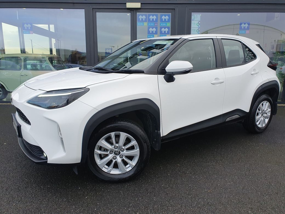 2023 Toyota Yaris Cross 1.5 HYBRID CR CROSS LUNA