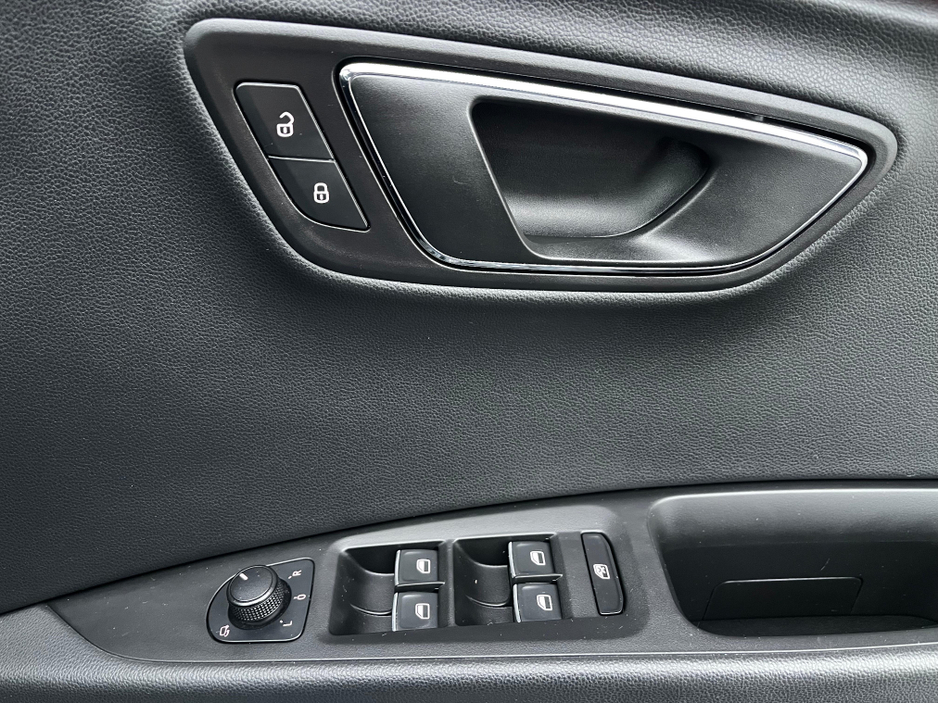 2015 SEAT Leon 1.4 TSI FR 125BHP NAV €10,900