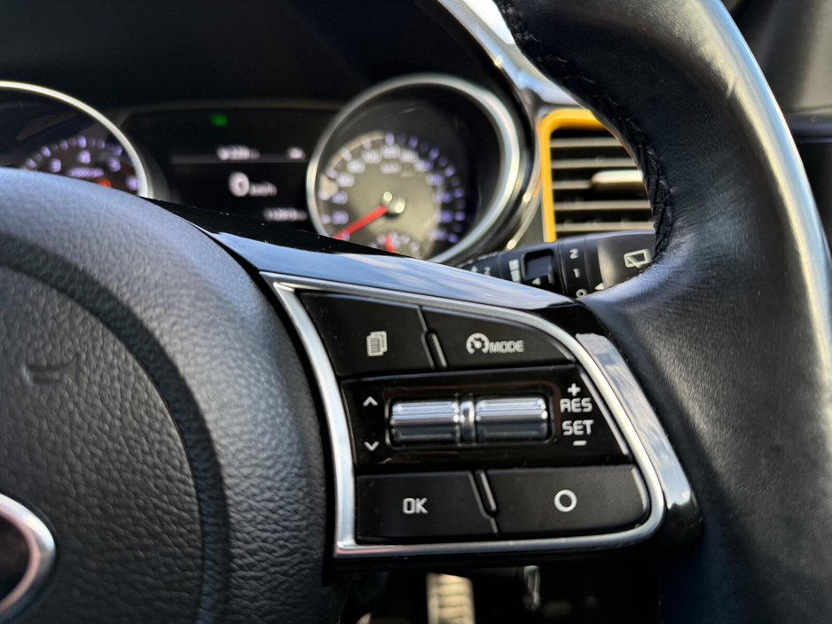 2020 Kia XCeed - image 15