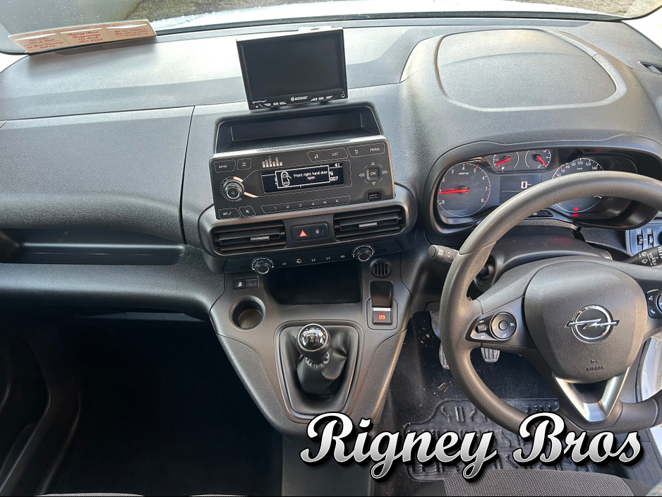 2021 Opel Combo L1H1-1.5 DIESEL  5DR