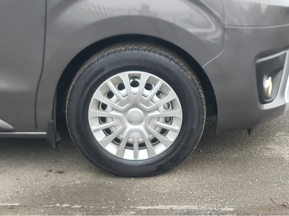 2019 Toyota Proace 2.0 D 120 LWB GX 4DR €13,999
