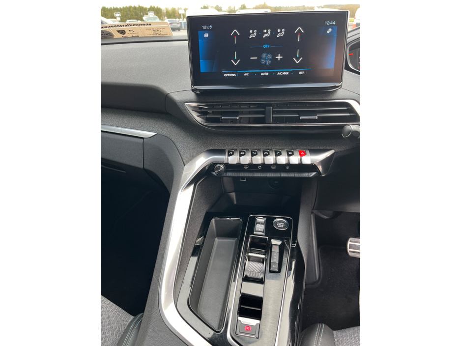 2024 Peugeot 3008 - image 11