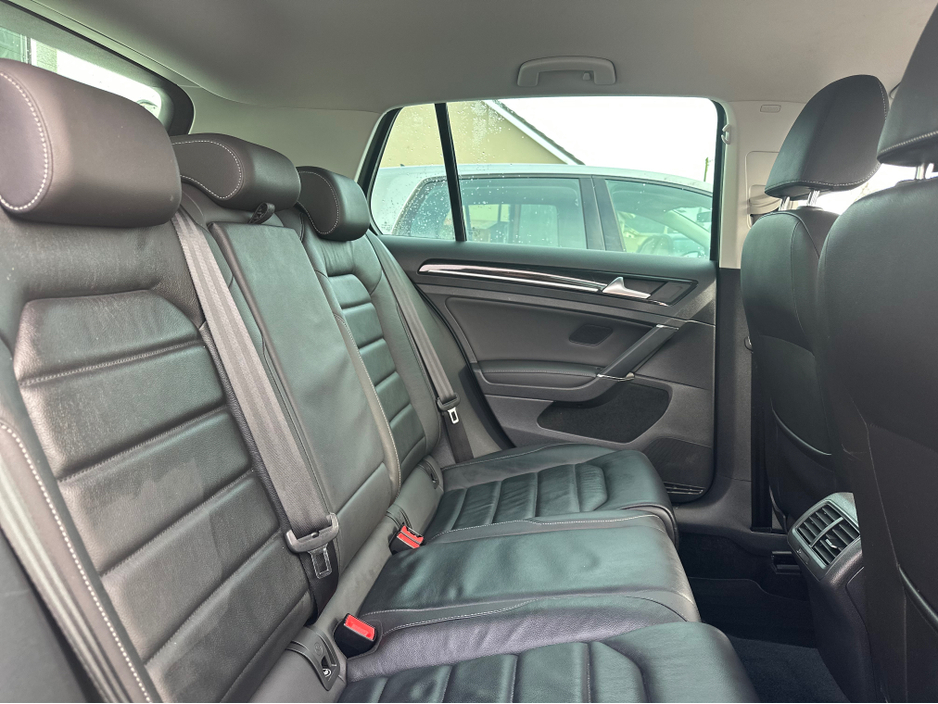 2020 Volkswagen Golf R-LINE 1.5 TSI MANUAL 6SPEED FWD 5DR 150HP 5 €23,950