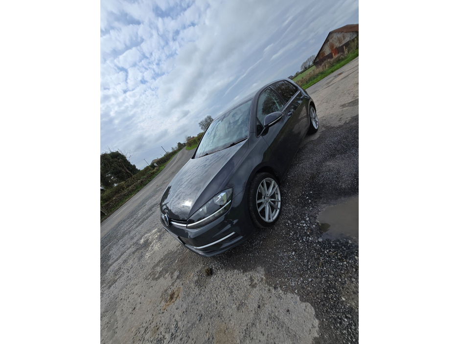 2018 Volkswagen Golf - image 8