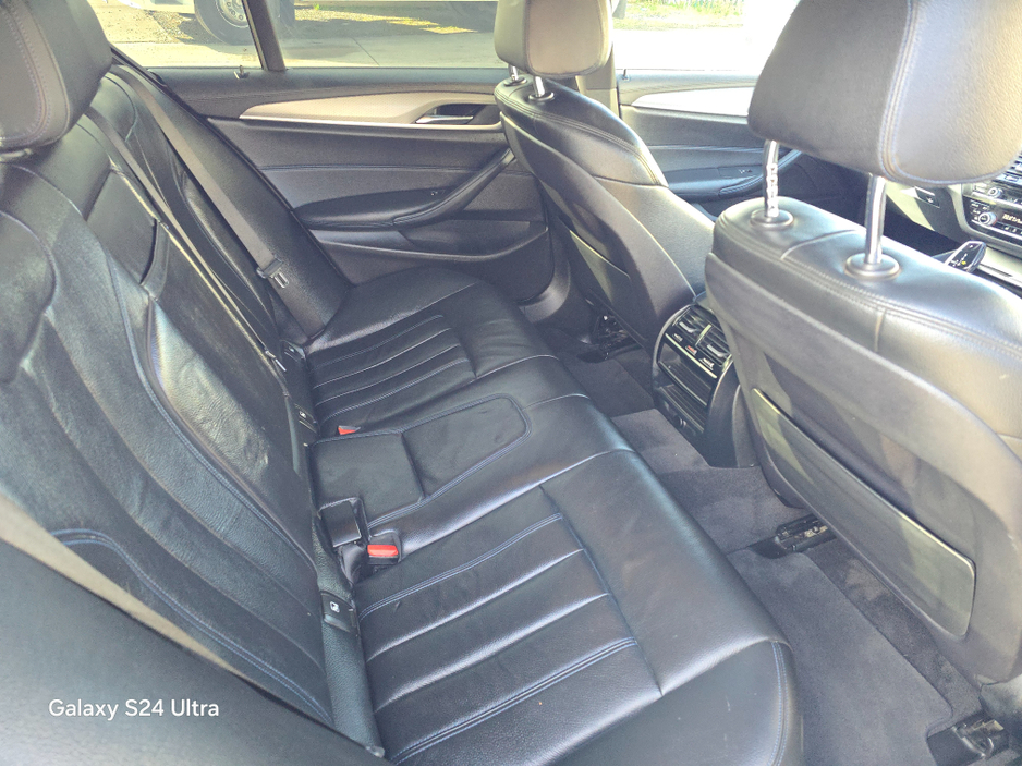 2018 BMW 5 Series - image 14