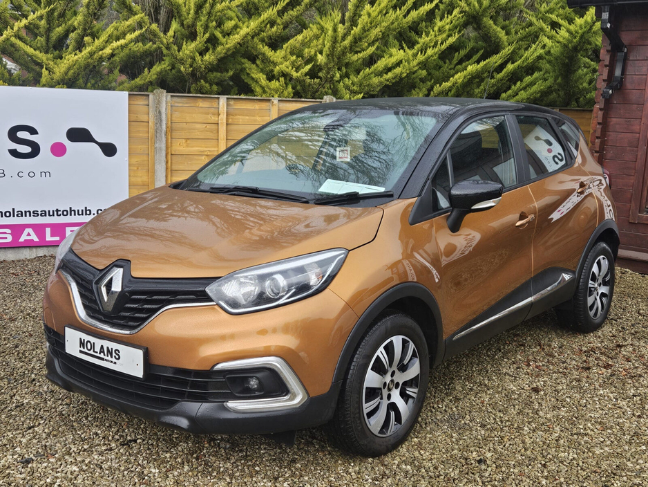 2019 Renault Captur - image 2