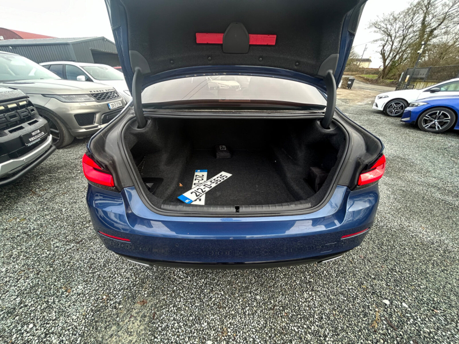 2021 BMW 5 Series - image 20