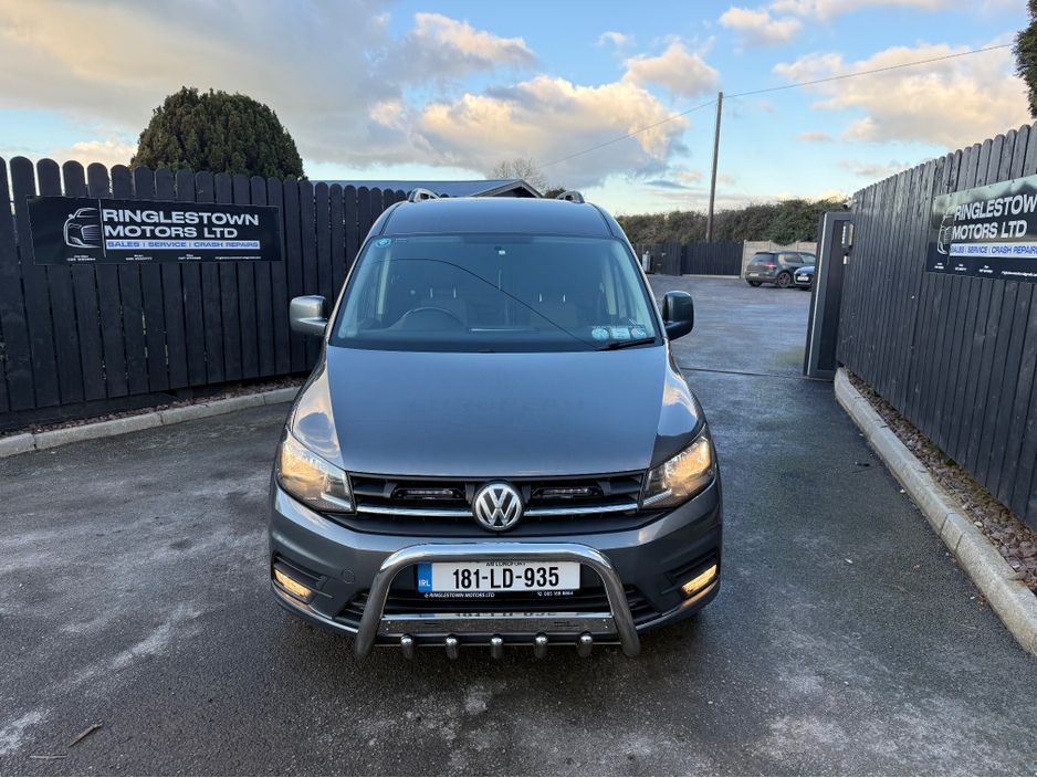2018 Volkswagen Caddy - image 2