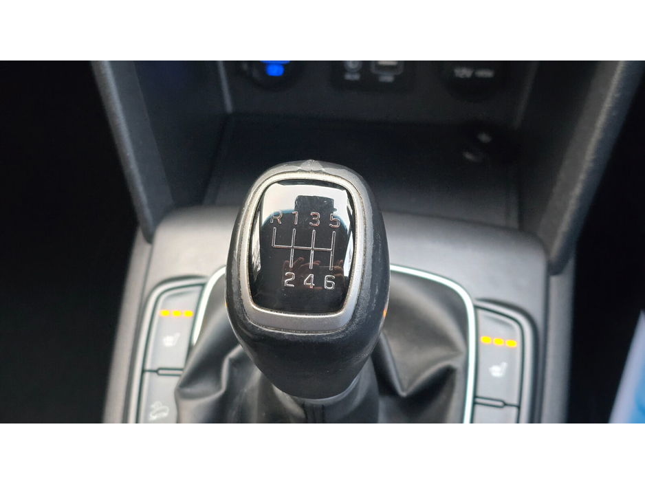 2020 Hyundai Kona - image 26